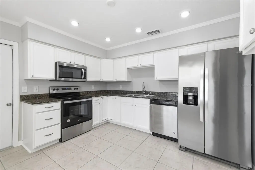 1200 Lake Valrico Lane Valrico FL 33594