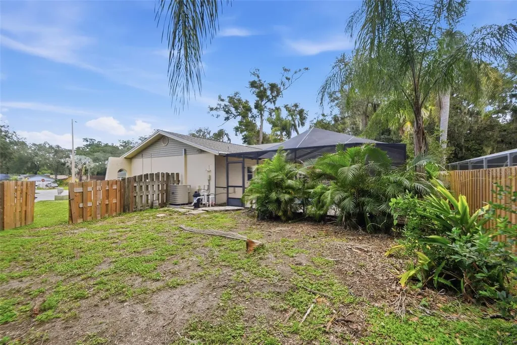 1200 Lake Valrico Lane Valrico FL 33594