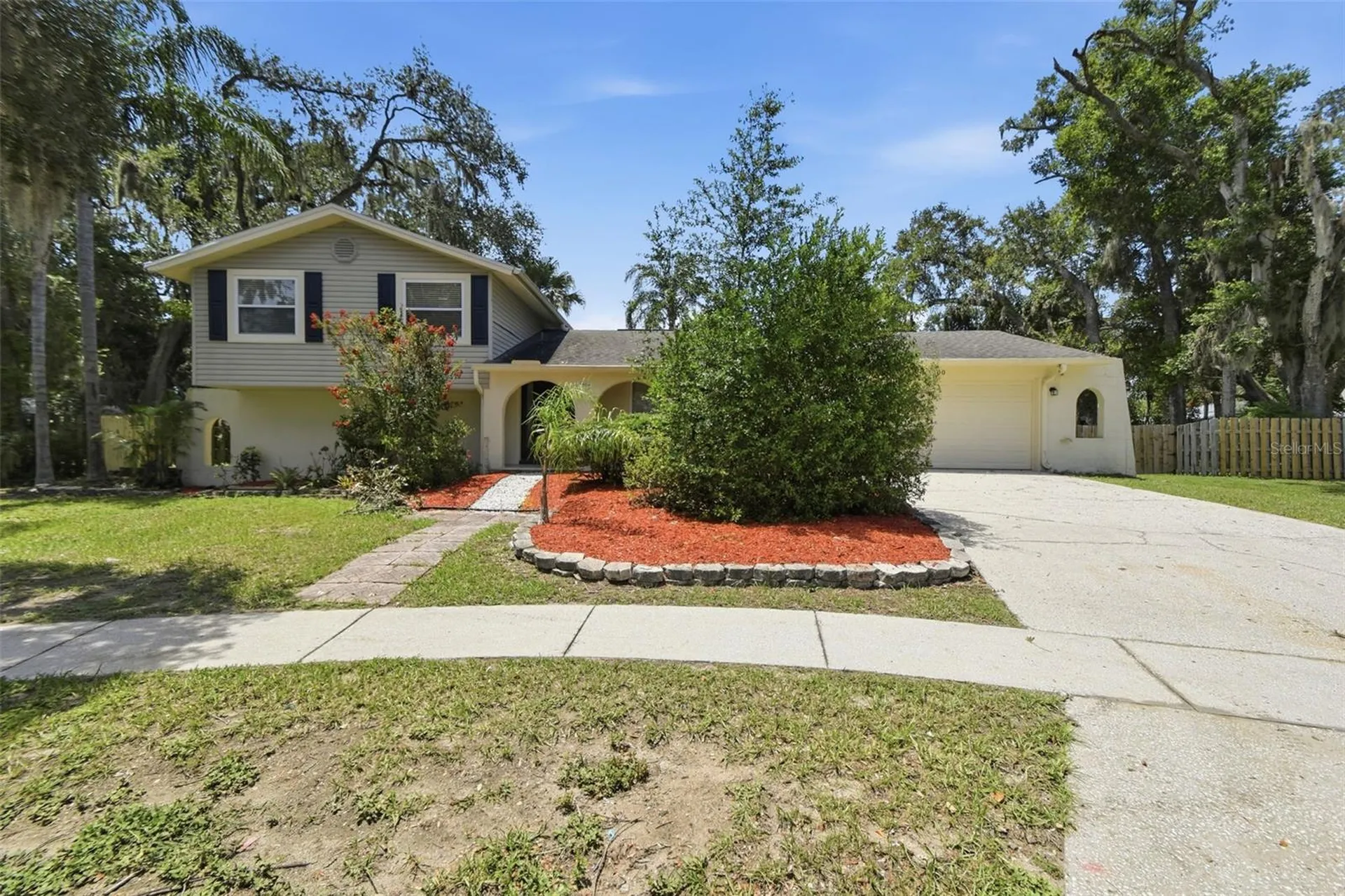 1200 Lake Valrico Lane Valrico FL 33594