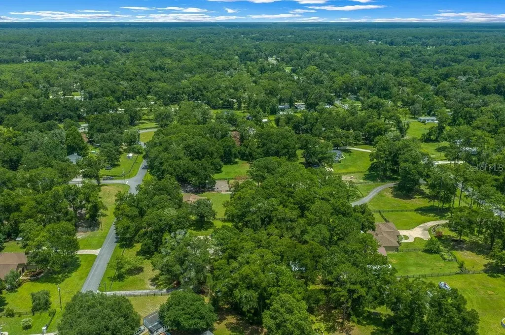 4 Hialeah Drive Ocala FL 34482