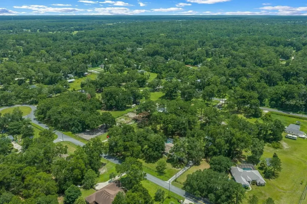4 Hialeah Drive Ocala FL 34482