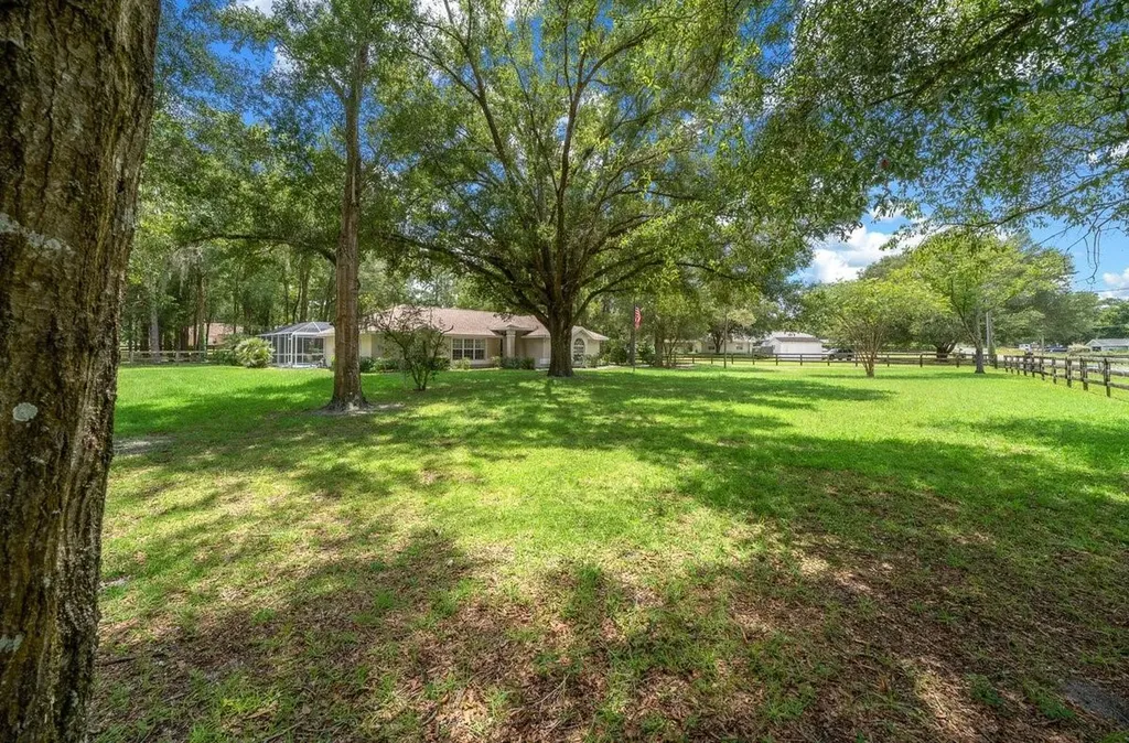 4 Hialeah Drive Ocala FL 34482