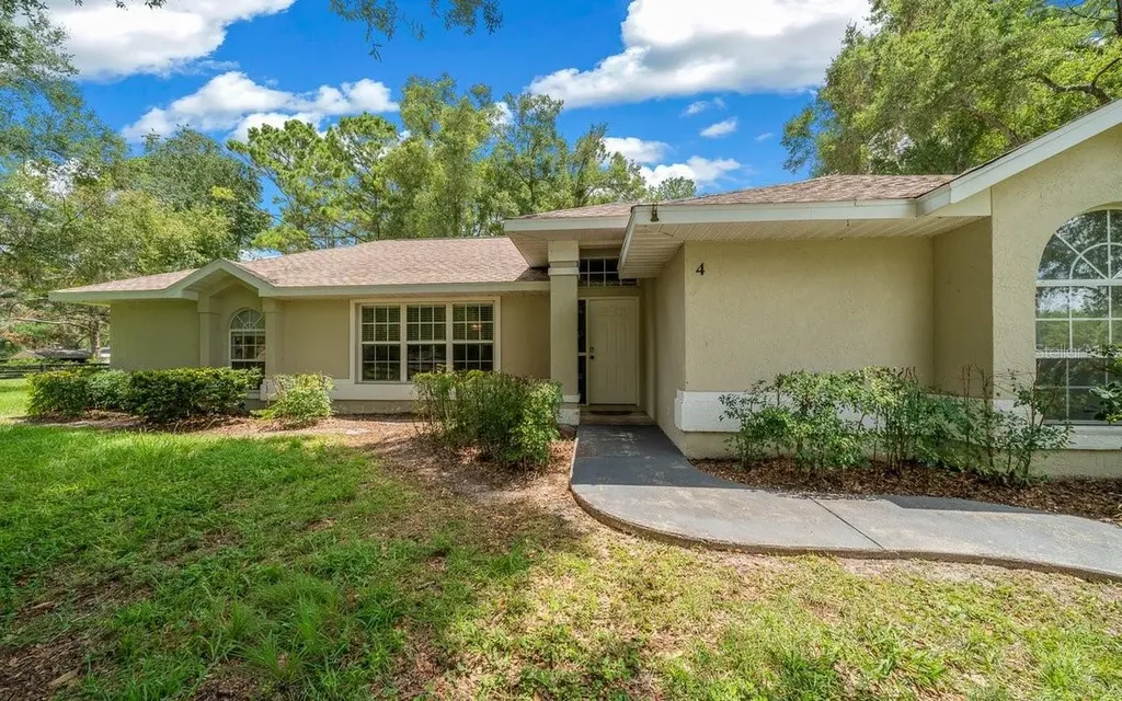 4 Hialeah Drive Ocala FL 34482