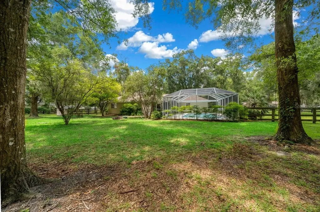 4 Hialeah Drive Ocala FL 34482