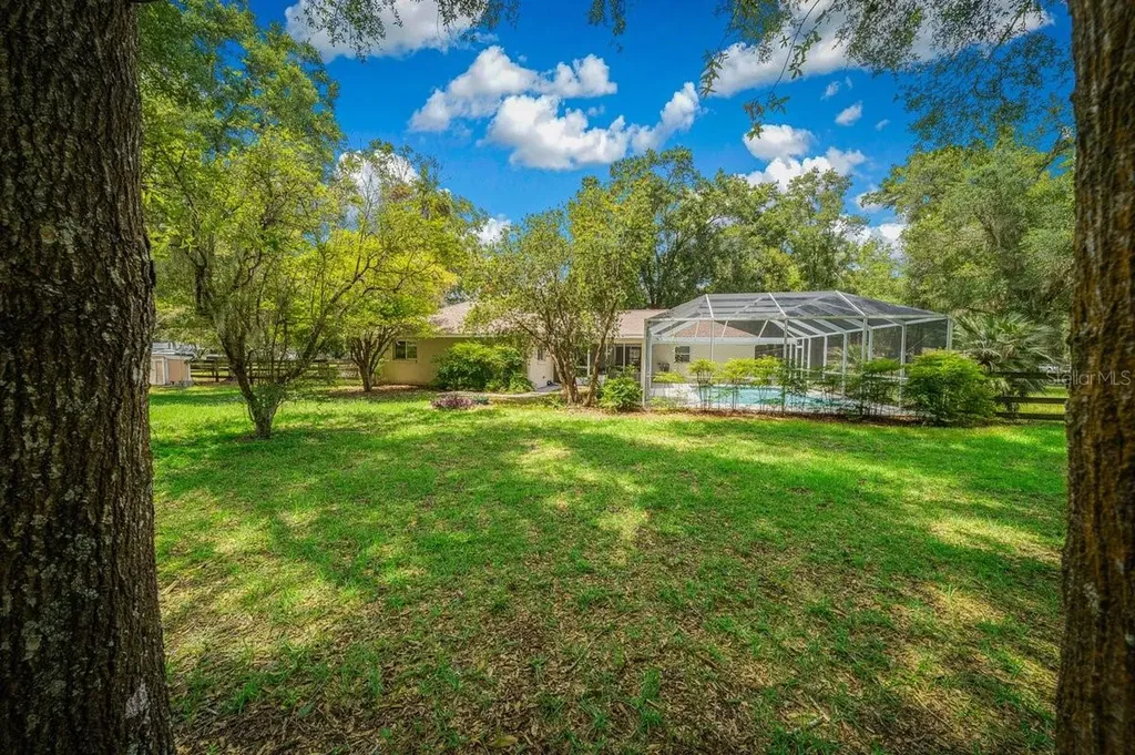 4 Hialeah Drive Ocala FL 34482