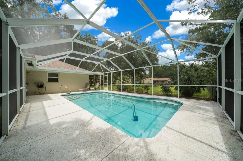 4 Hialeah Drive Ocala FL 34482