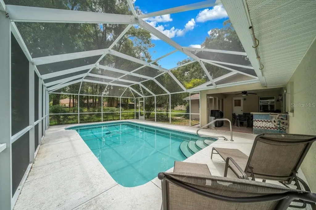4 Hialeah Drive Ocala FL 34482