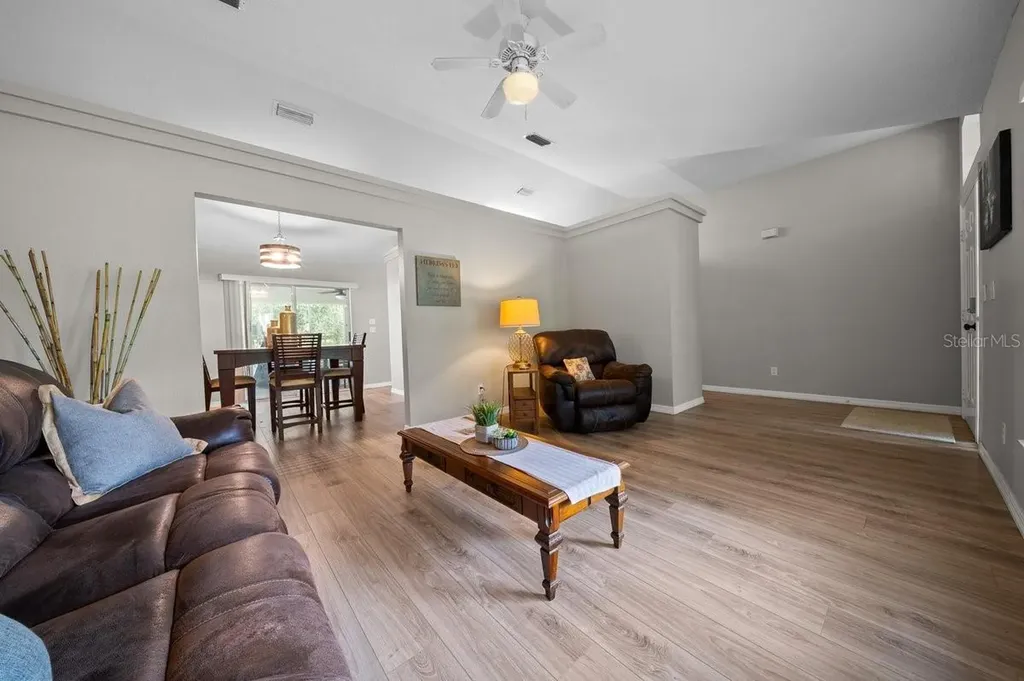 4 Hialeah Drive Ocala FL 34482