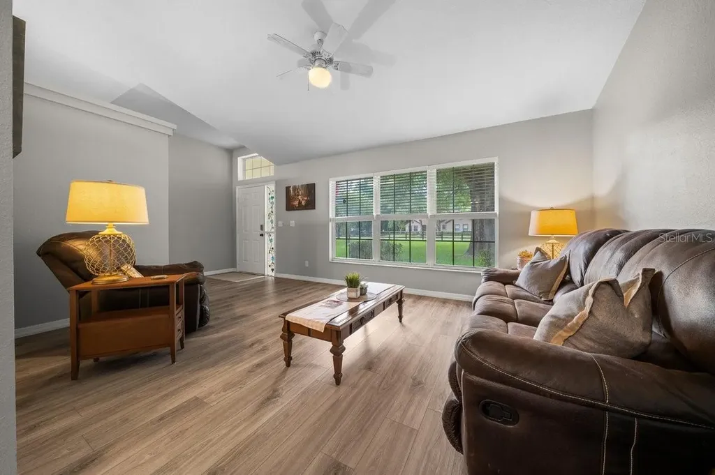 4 Hialeah Drive Ocala FL 34482