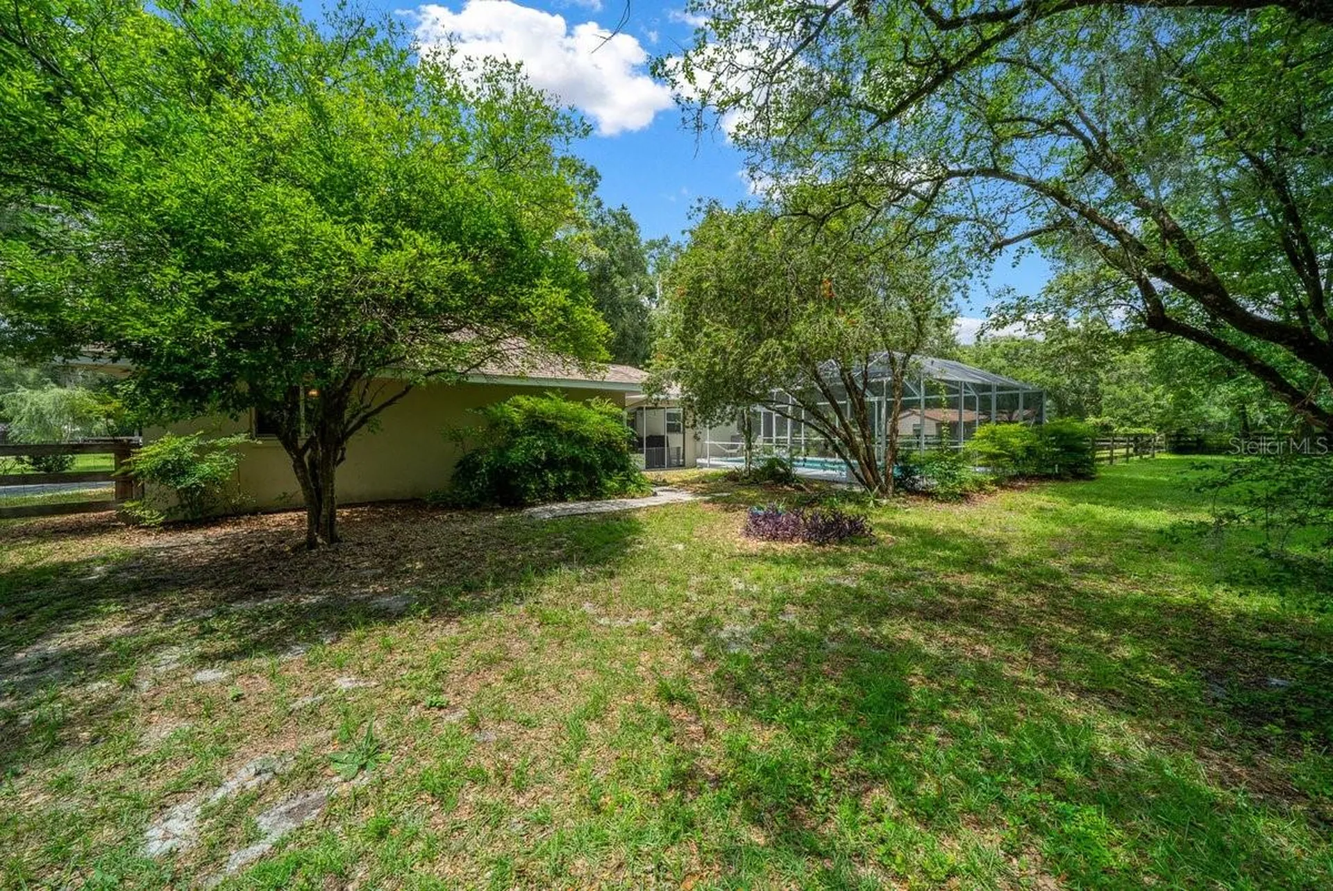 4 Hialeah Drive Ocala FL 34482