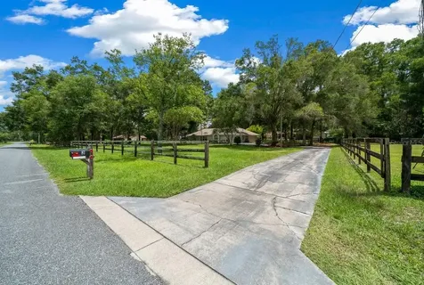 4 Hialeah Drive Ocala FL 34482