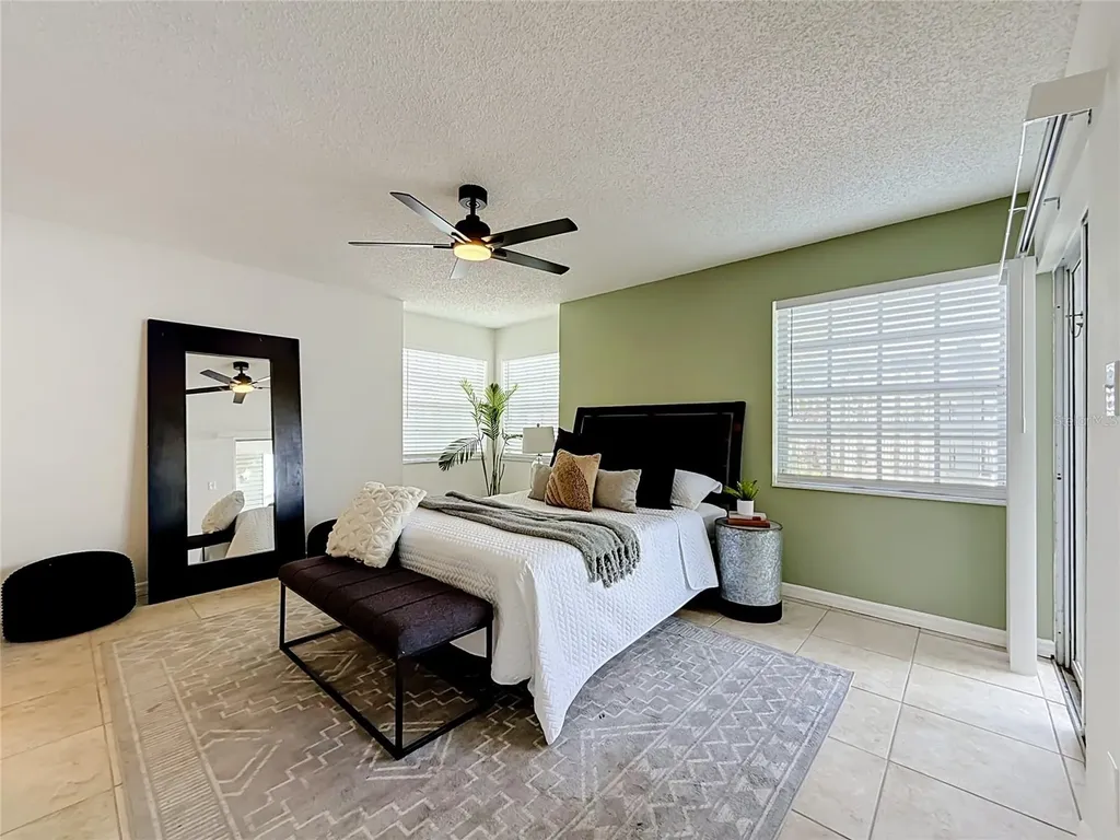 6826 Stones Throw Circle N St Petersburg FL 33710