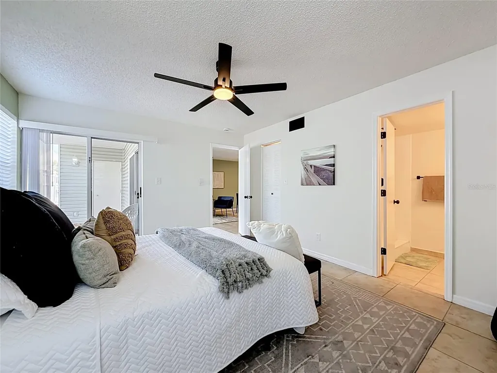 6826 Stones Throw Circle N St Petersburg FL 33710