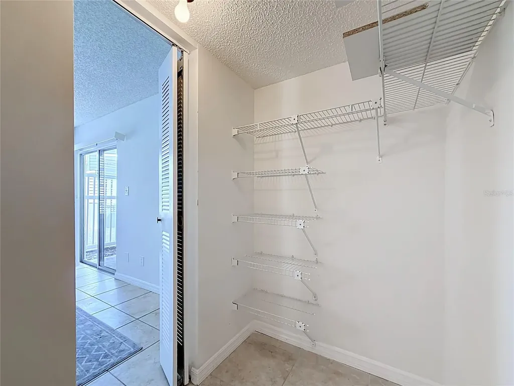 6826 Stones Throw Circle N St Petersburg FL 33710