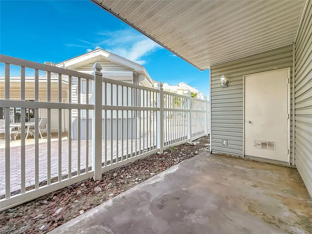 6826 Stones Throw Circle N St Petersburg FL 33710