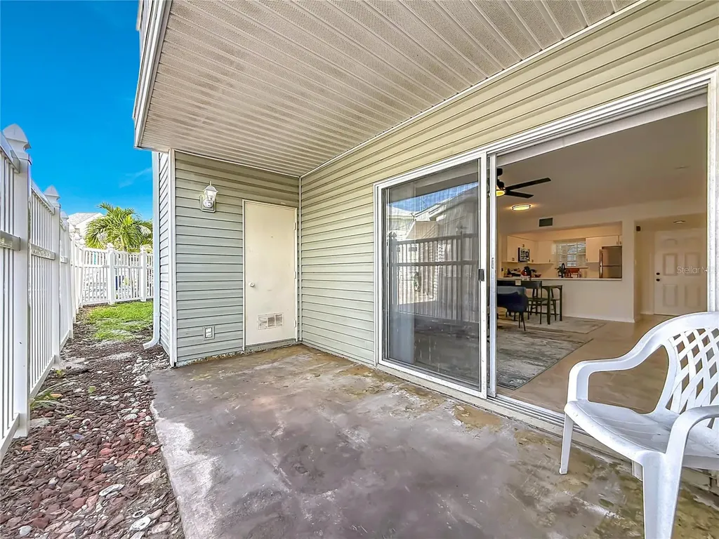 6826 Stones Throw Circle N St Petersburg FL 33710