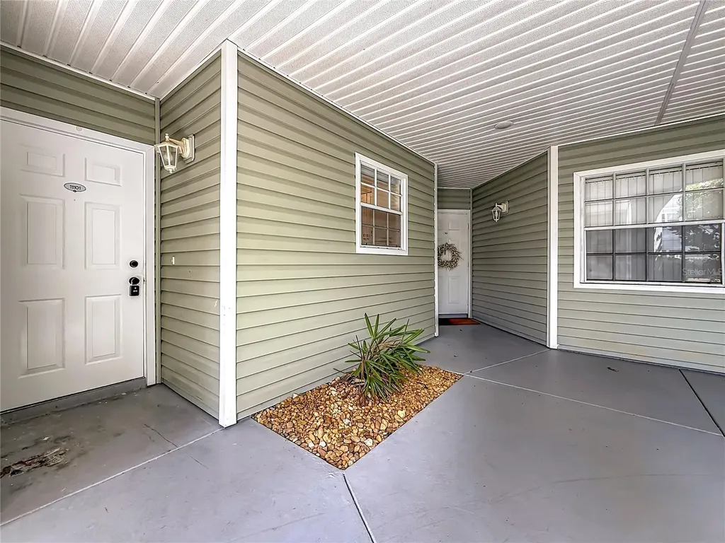 6826 Stones Throw Circle N St Petersburg FL 33710