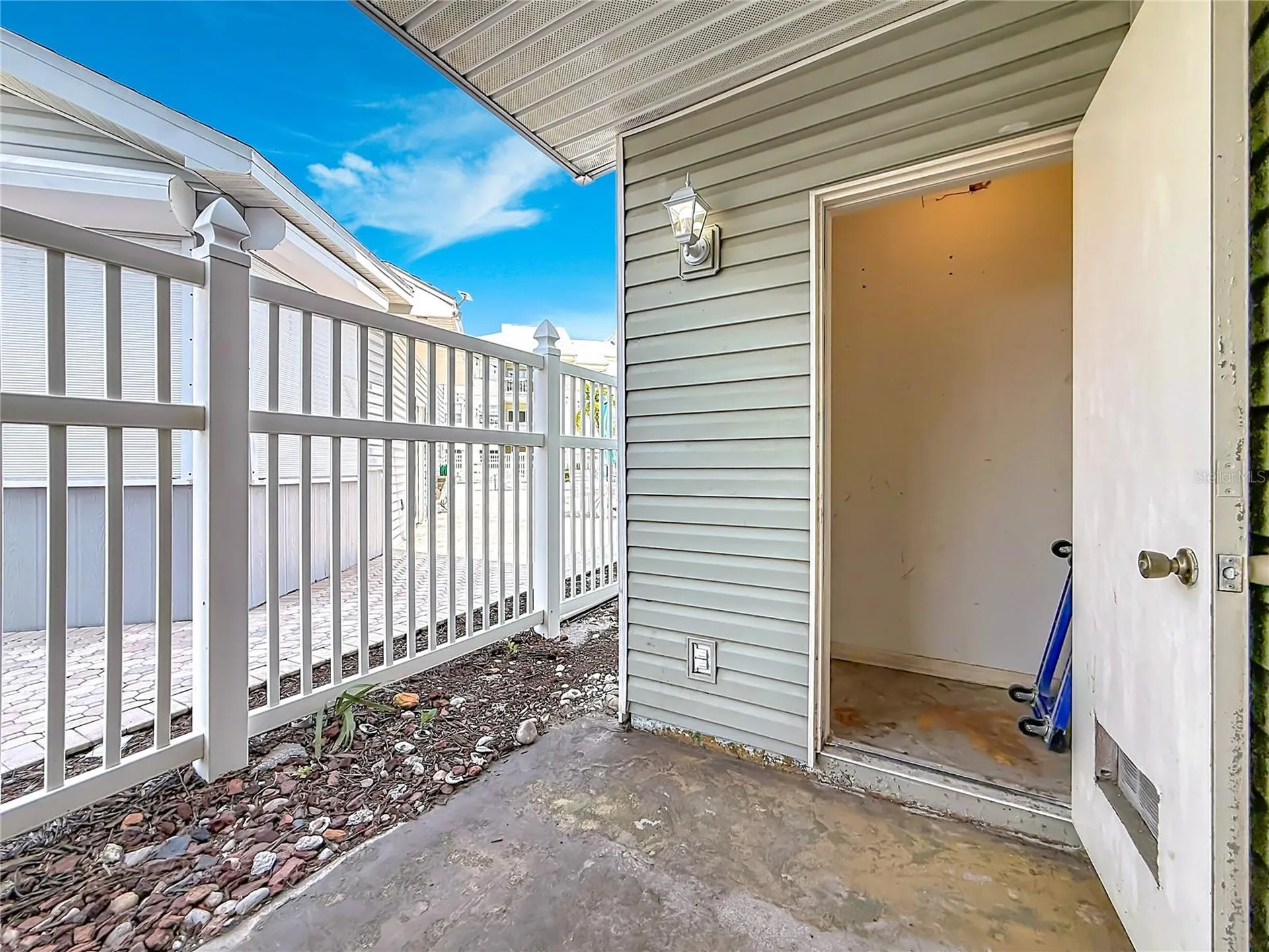 6826 Stones Throw Circle N St Petersburg FL 33710