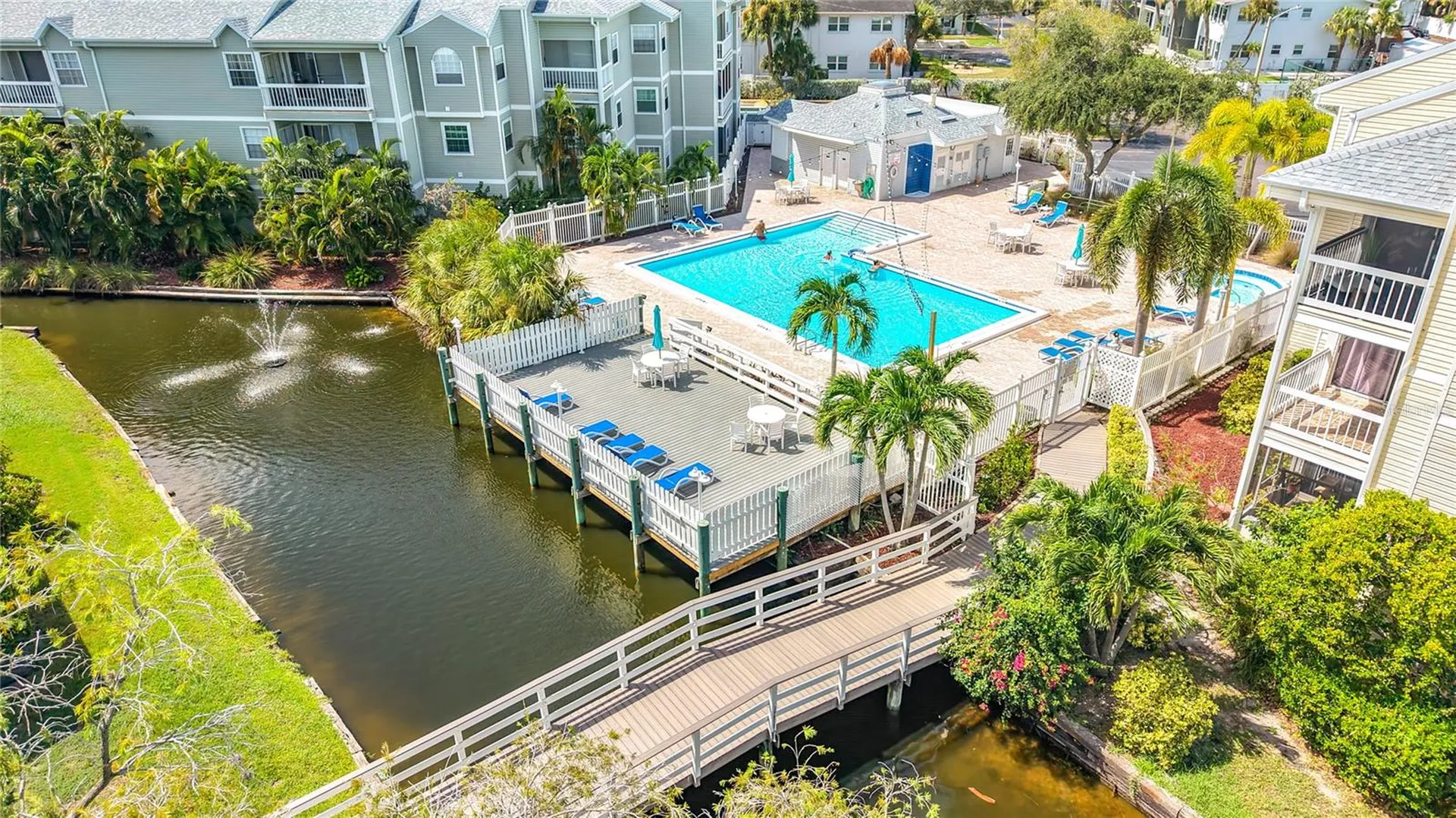 6826 Stones Throw Circle N St Petersburg FL 33710