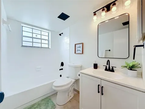 6826 Stones Throw Circle N St Petersburg FL 33710