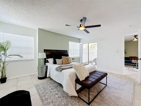 6826 Stones Throw Circle N St Petersburg FL 33710