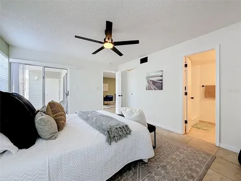 6826 Stones Throw Circle N St Petersburg FL 33710