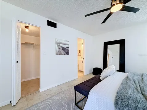 6826 Stones Throw Circle N St Petersburg FL 33710
