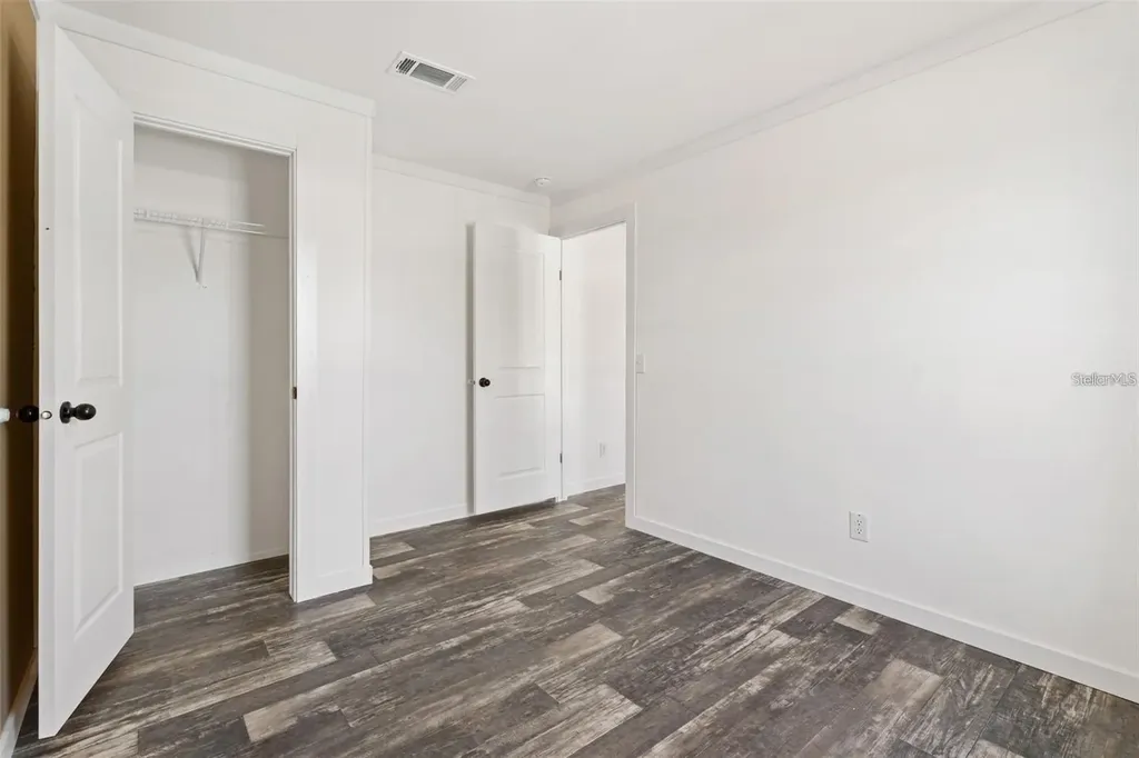 5234 Yellow Pine Street N St Petersburg FL 33709