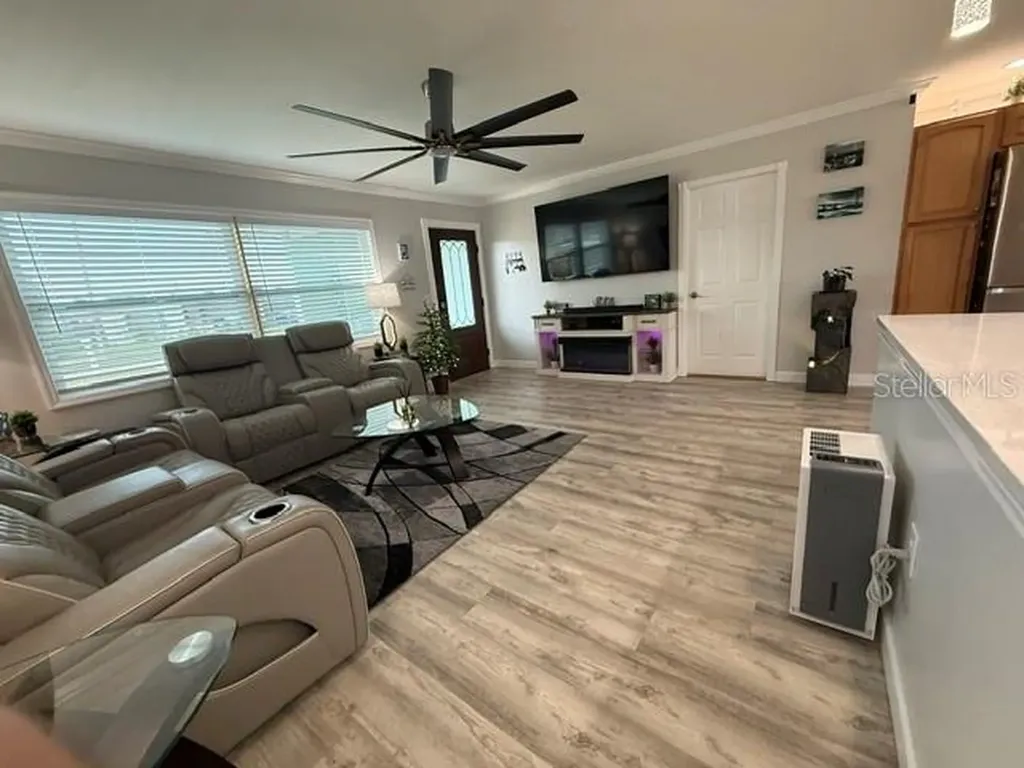 3210 23rd Avenue W Bradenton FL 34205