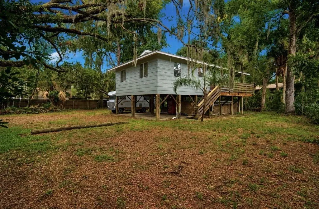 707 George Street S Tarpon Springs FL 34688