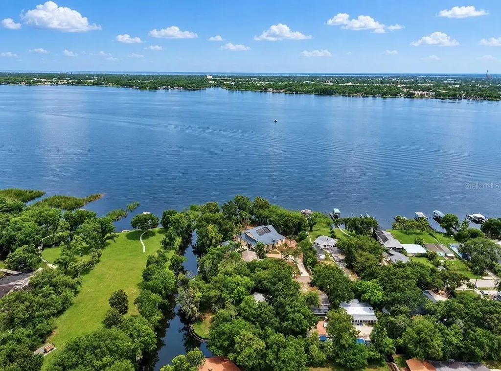 707 George Street S Tarpon Springs FL 34688