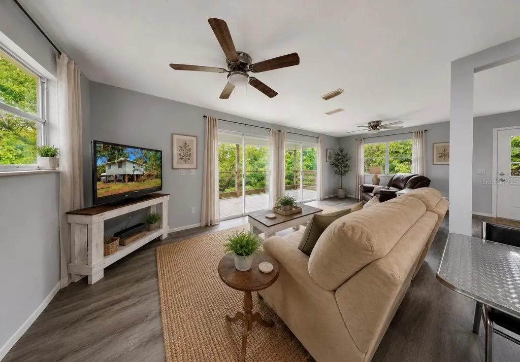 707 George Street S Tarpon Springs FL 34688