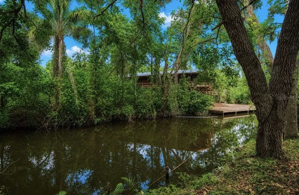 707 George Street S Tarpon Springs FL 34688