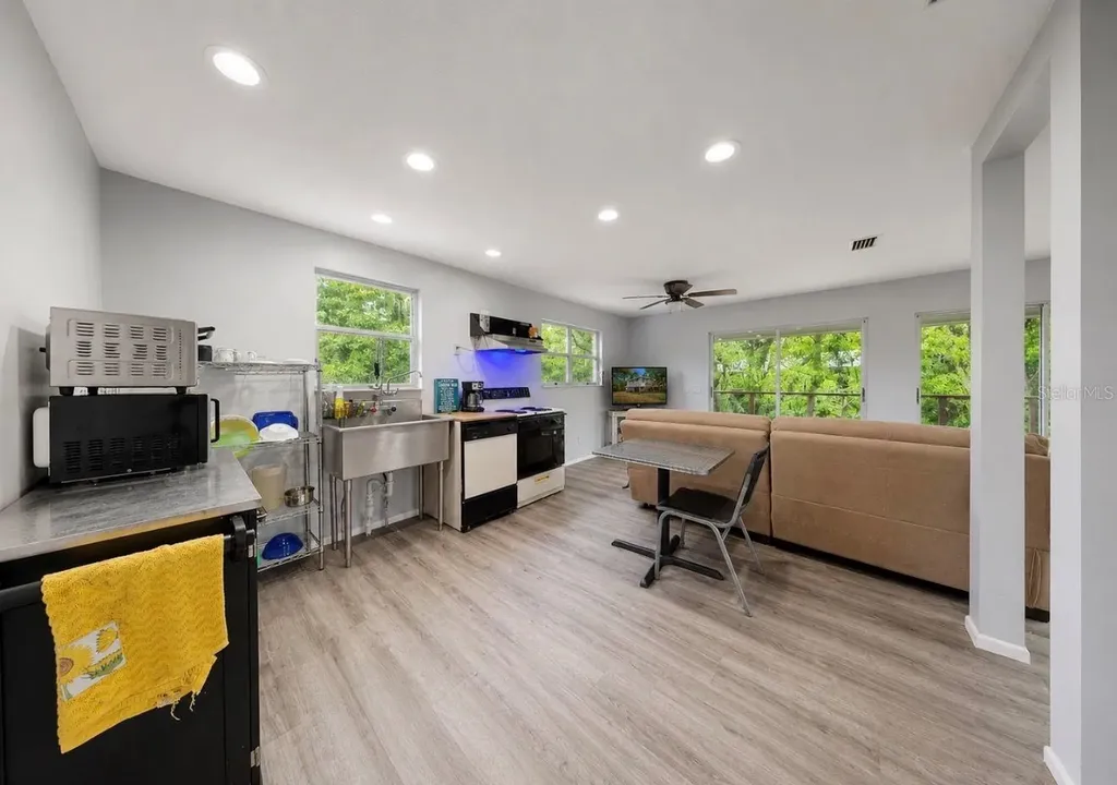 707 George Street S Tarpon Springs FL 34688