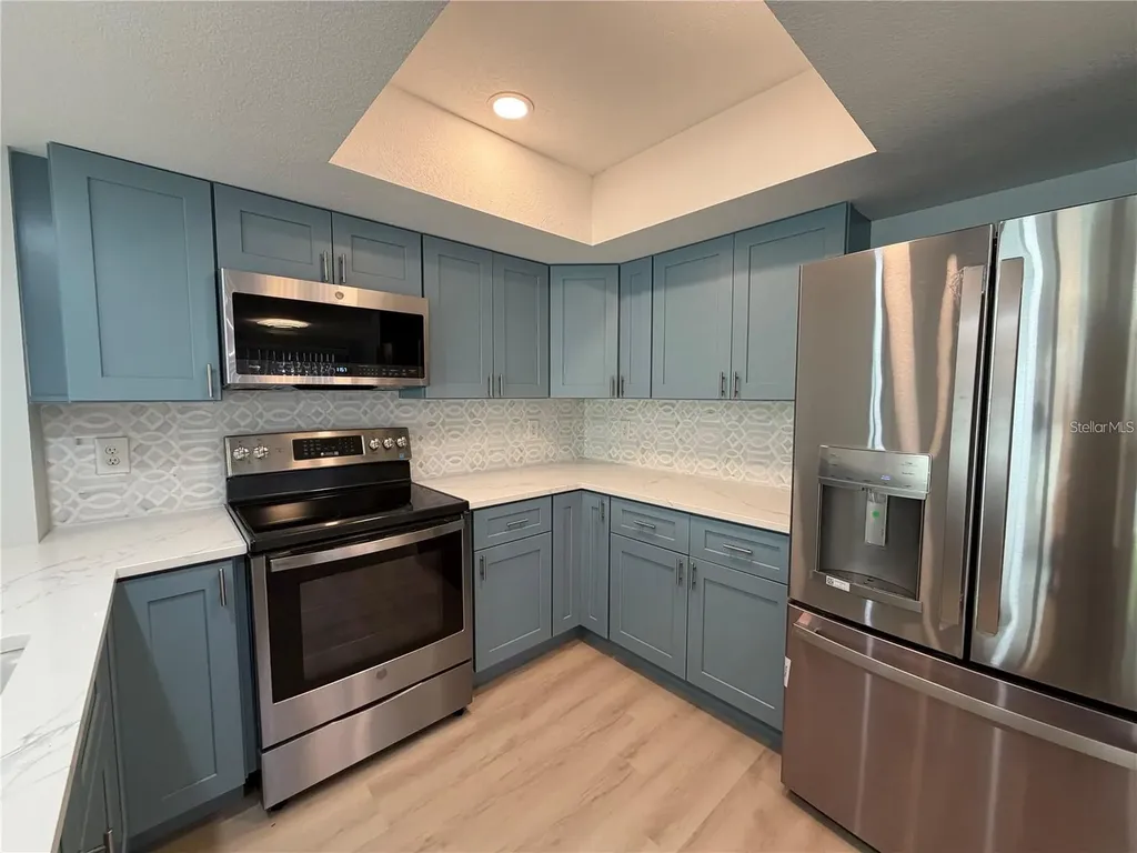 7550 Sunshine Skyway Lane S St Petersburg FL 33711