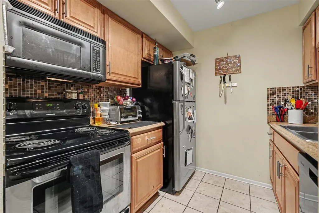 14203 Shadow Moss Lane Tampa FL 33613