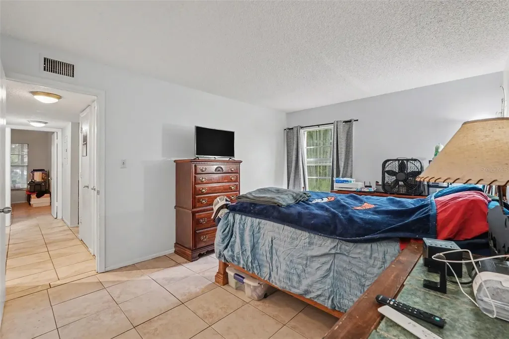 14203 Shadow Moss Lane Tampa FL 33613