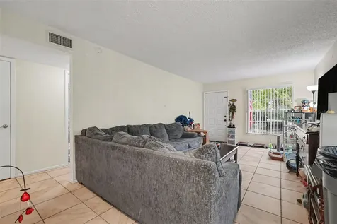 14203 Shadow Moss Lane Tampa FL 33613