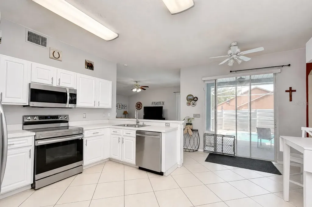 4102 Amber Ridge Lane Valrico FL 33594