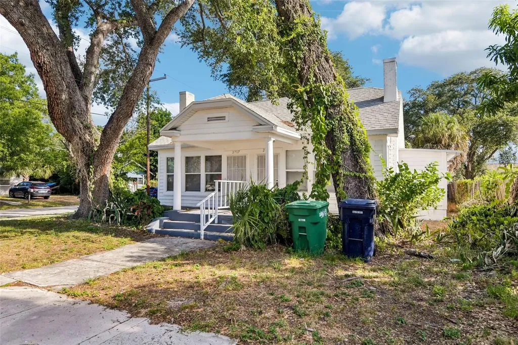 2715 W North A Street Tampa FL 33609