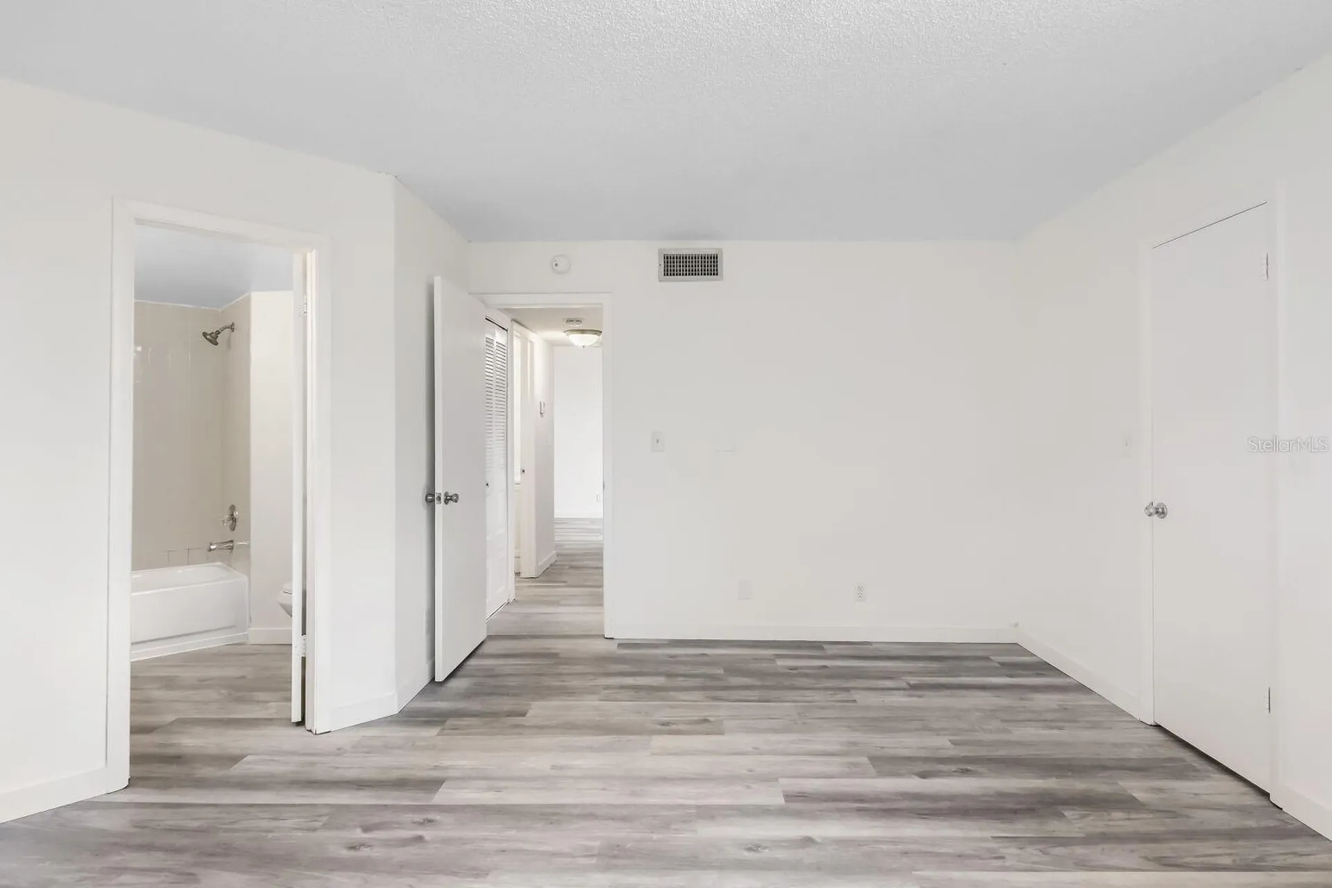 210 Lake Pointe Condo Five Drive Oakland Park FL 33309