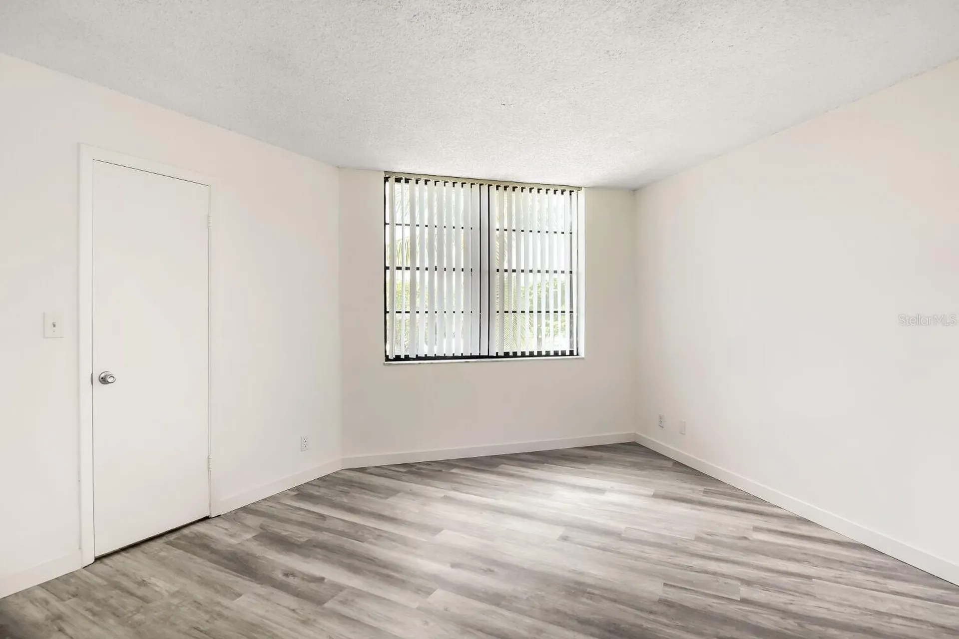 210 Lake Pointe Condo Five Drive Oakland Park FL 33309