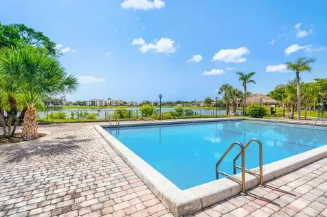 210 Lake Pointe Condo Five Drive Oakland Park FL 33309