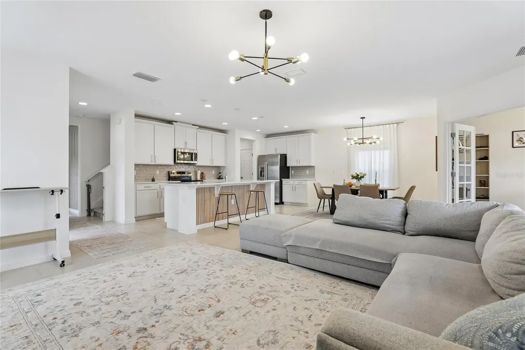 1581 Swan Swim Drive Davenport FL 33837