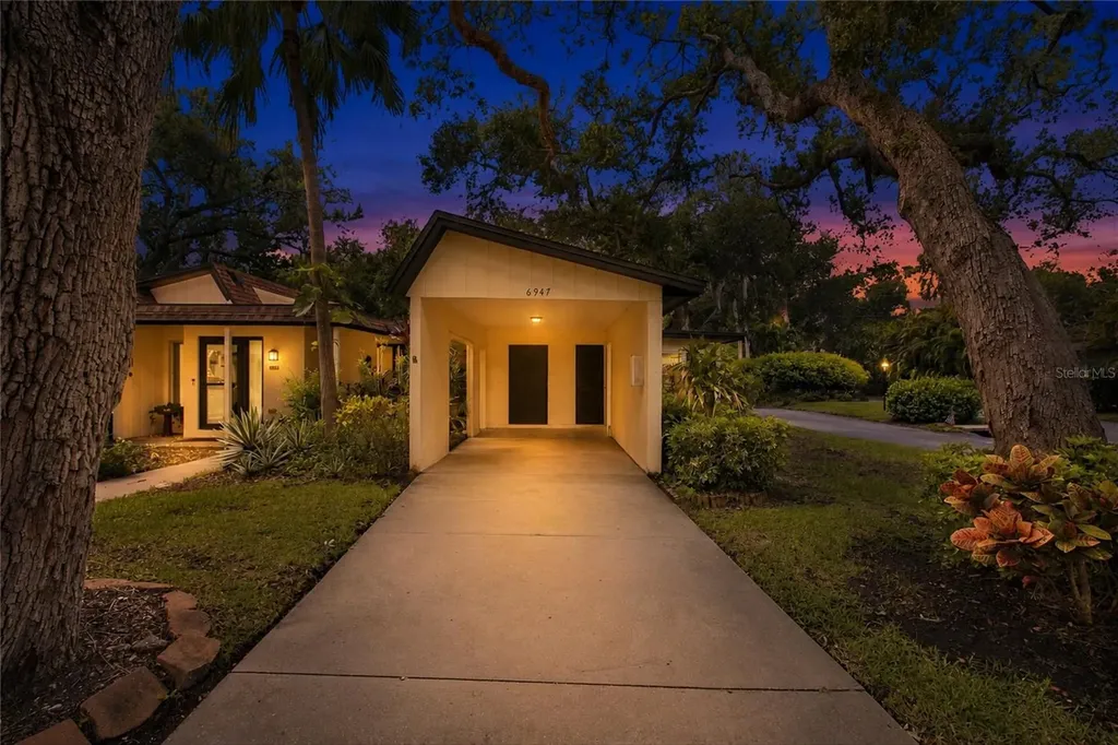 6947 Woodwind Drive Sarasota FL 34231