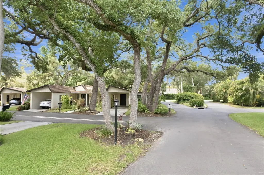 6947 Woodwind Drive Sarasota FL 34231