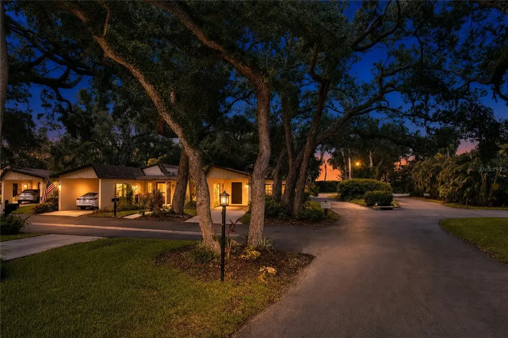 6947 Woodwind Drive Sarasota FL 34231