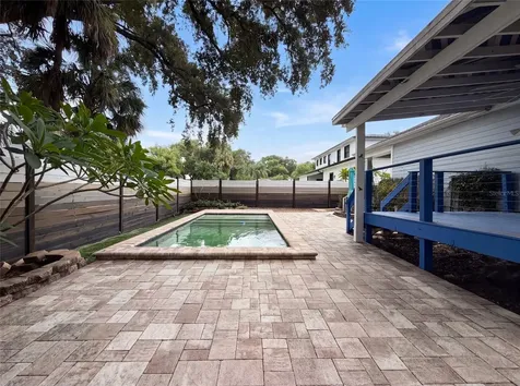 323 W Lambright Street Tampa FL 33604