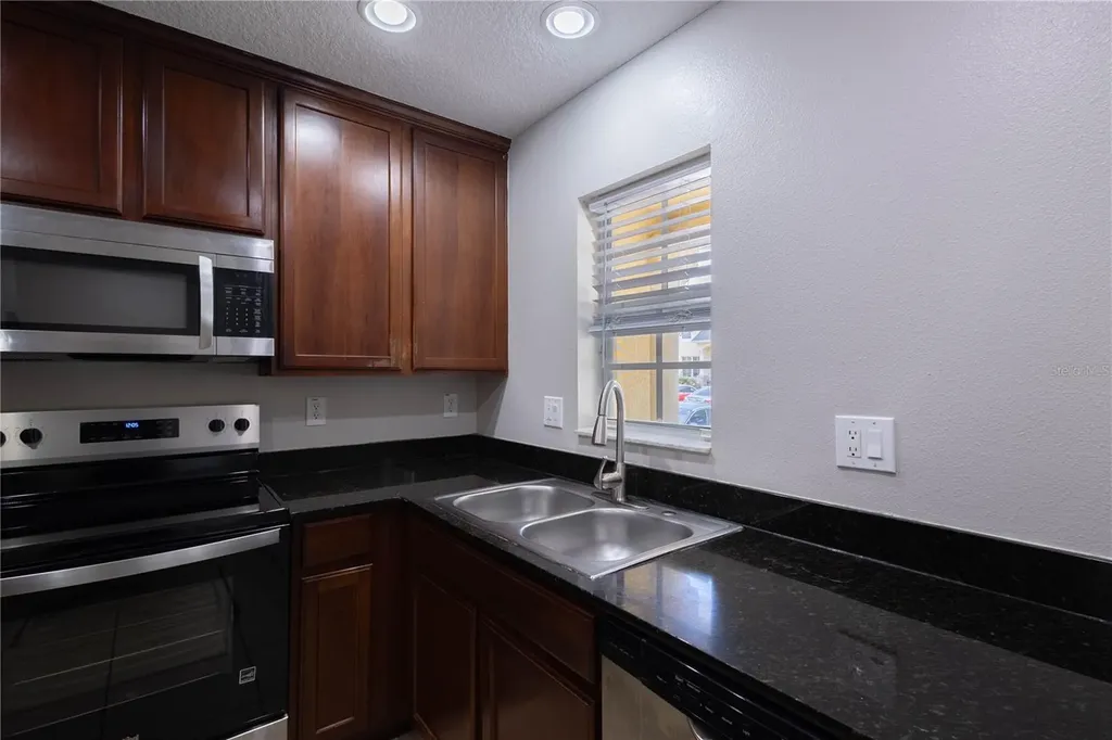 10956 Brickside Court Riverview FL 33579