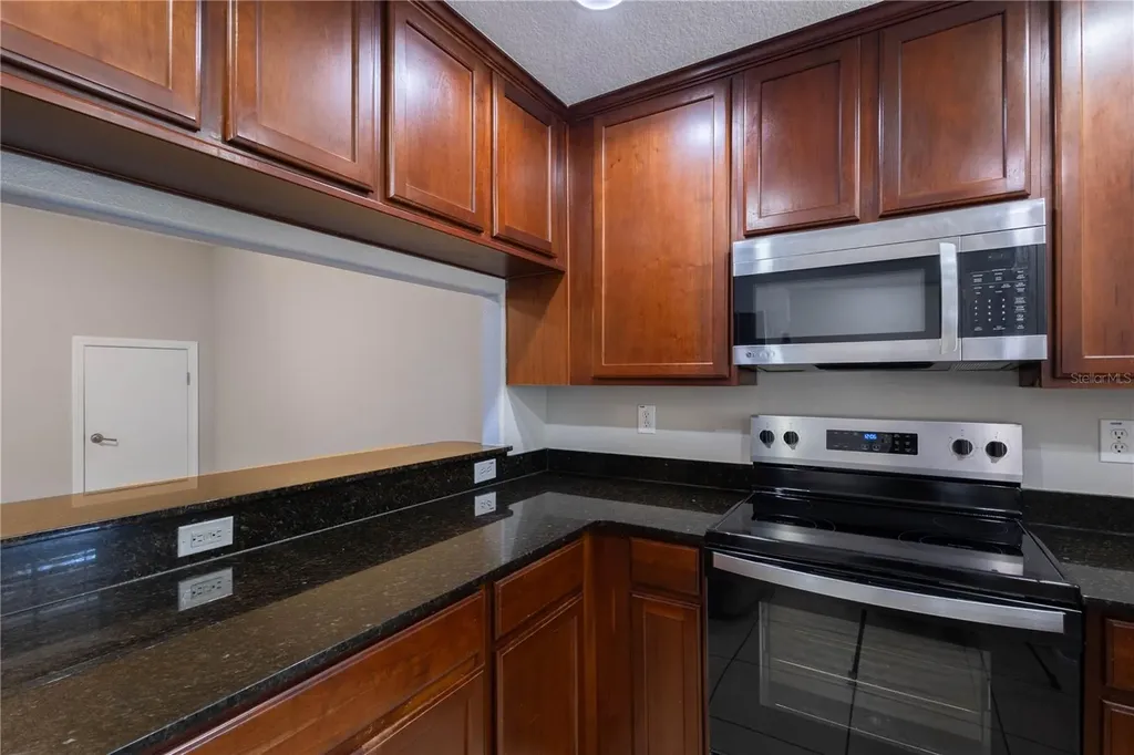 10956 Brickside Court Riverview FL 33579